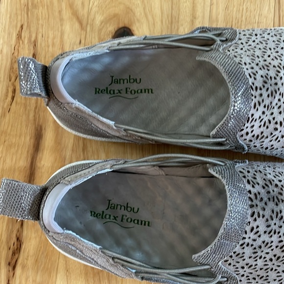 Jambu | Erin Slip-on Floral Perforated Sneakers with Side Cutouts - Picture 2 of 8